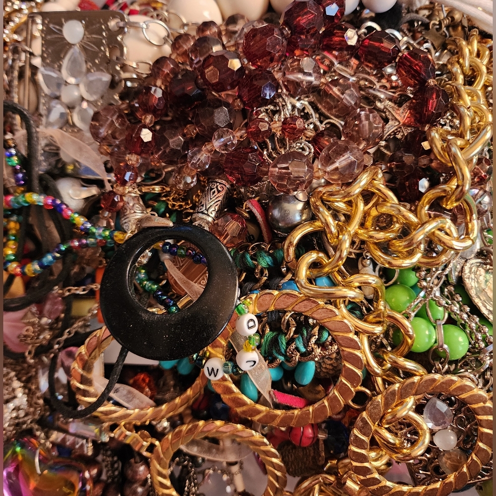 Huge Lot Over 4lbs Of "Junk/Craft" Jewelry